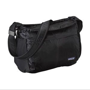 Patagonia LW Travel Courier